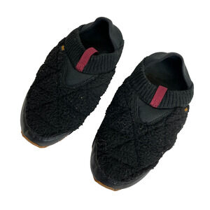 Men's 9 Teva ReEmber Fleece Sherpa Quilted Black Slip On Moccasins